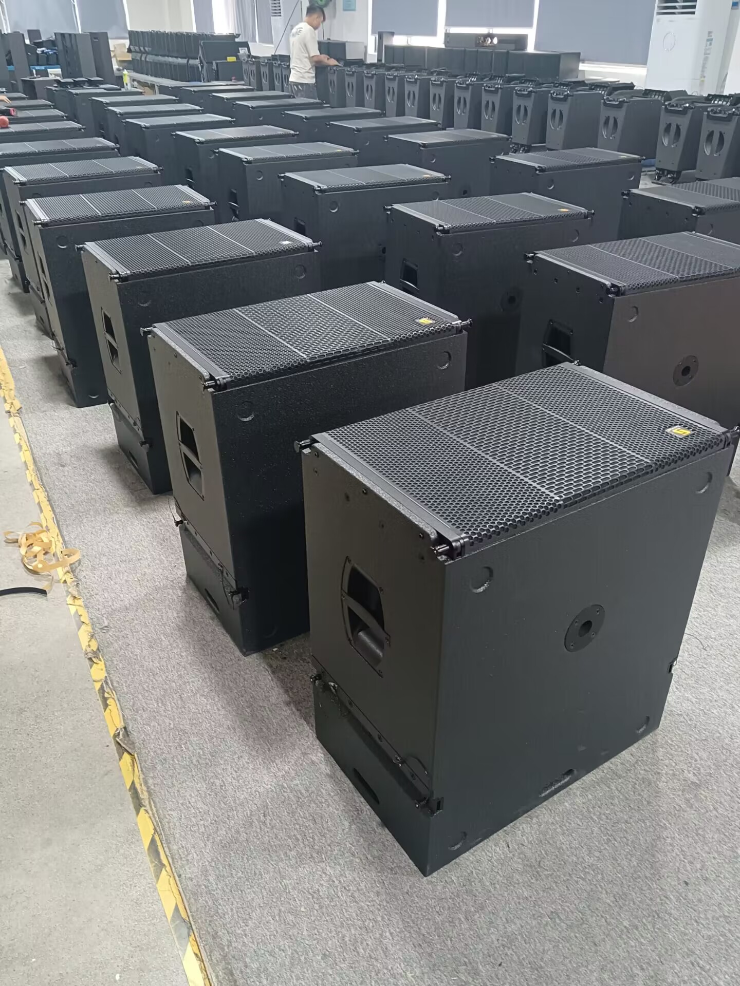 LA215P active subwoofer